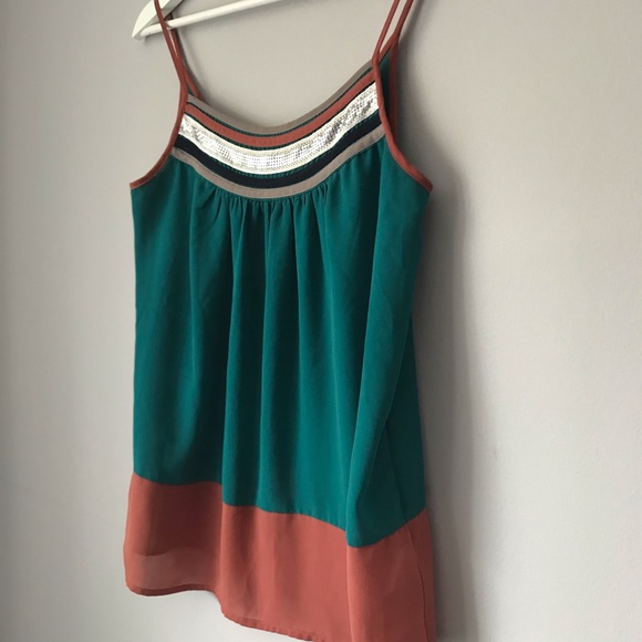 Green camisole with rusty orange colour  block - Picture 4 of 4